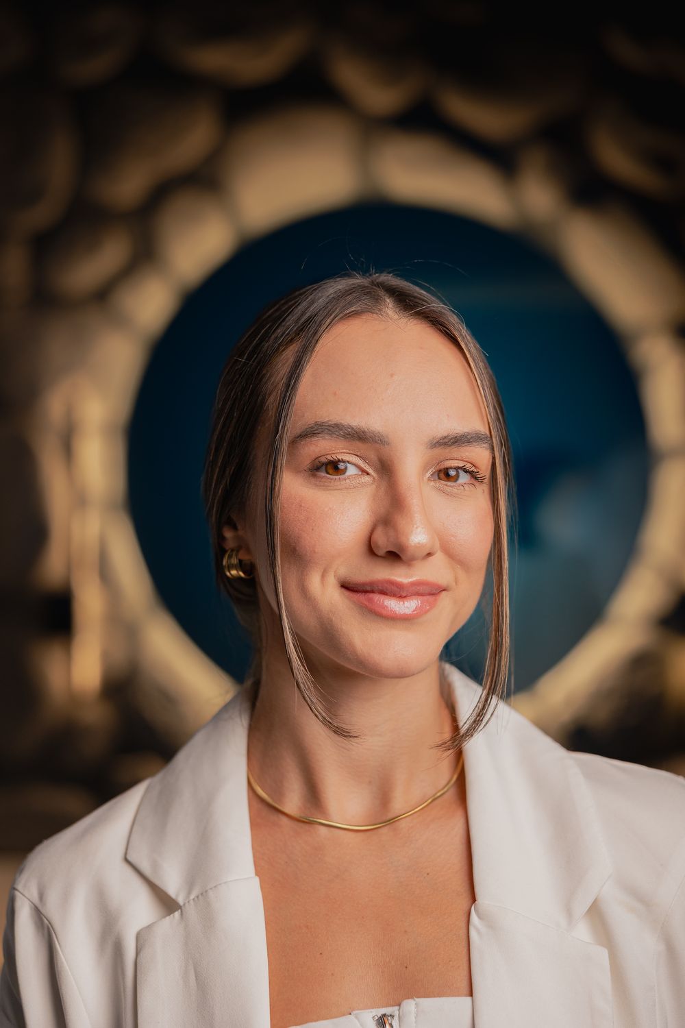 Dra. Érica Koaski, biomédica esteta e acupunturista.